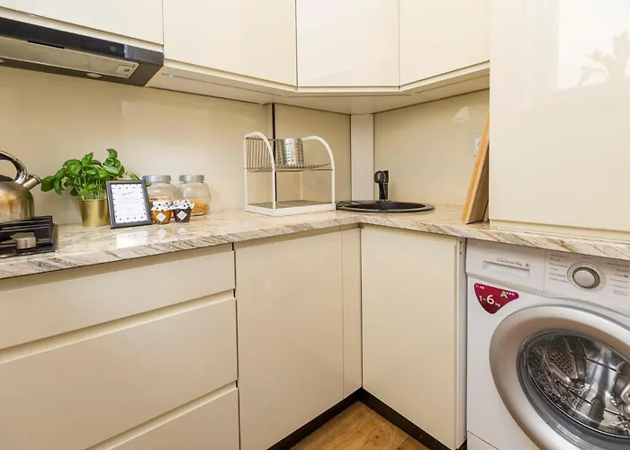 Oomph Old Town Apartman *